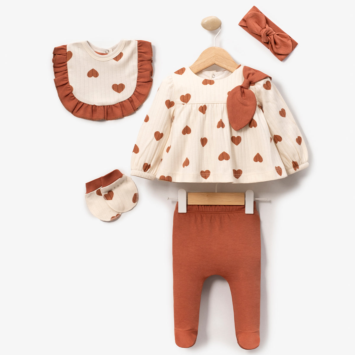 Set Neonata/ bimba  5 Pezzi Cuori & Fiocco  Estivo