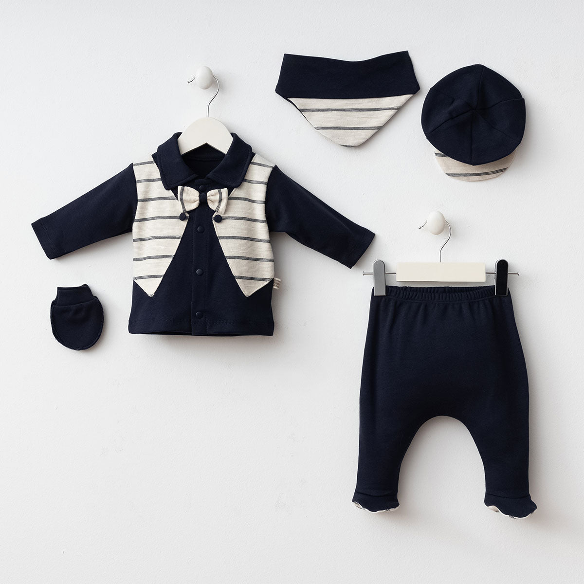 Set Neonato/ Bimbo 5pz  100% cotone  con Dettagli a Righe 0-3 mesi