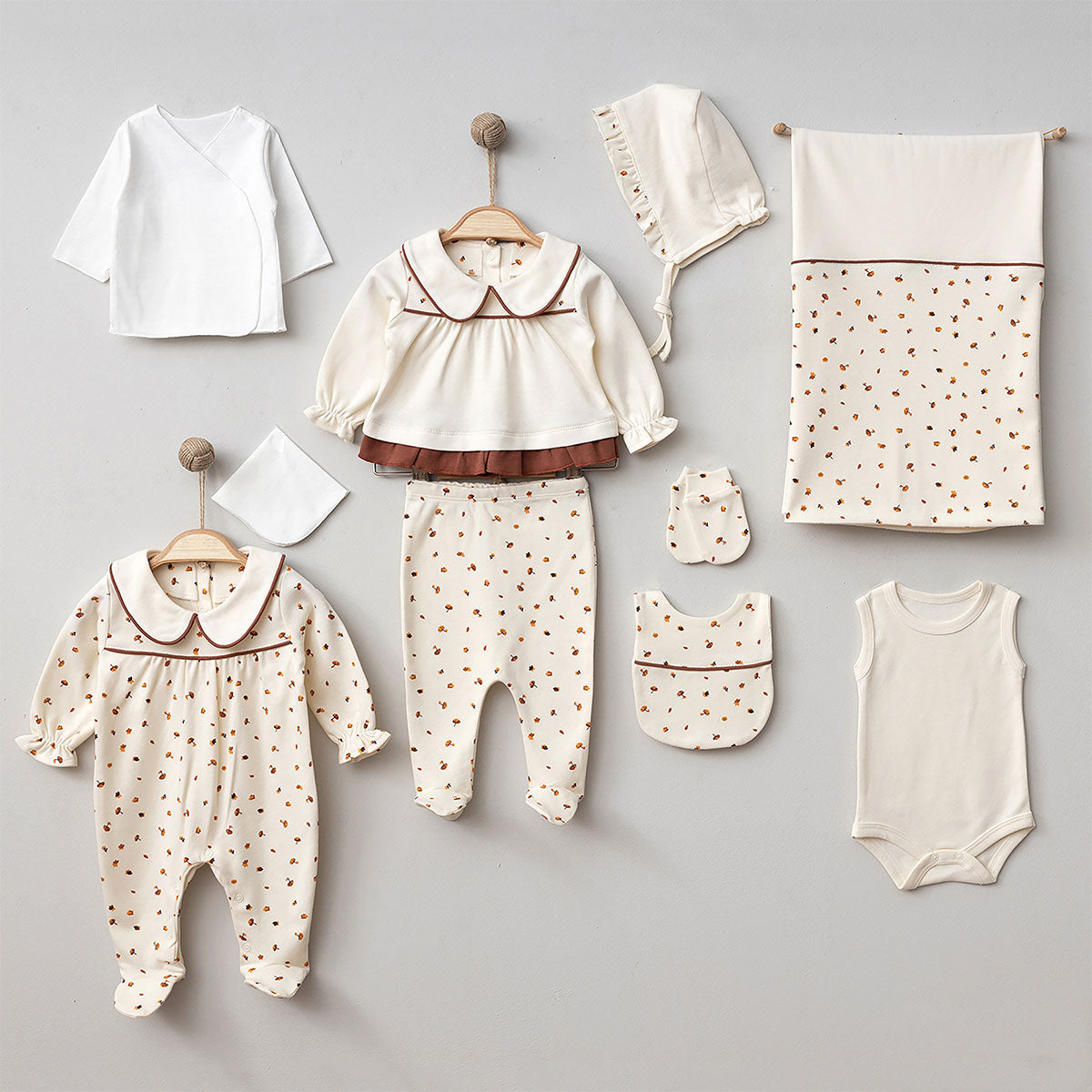 Set  corredino bimba  cotone 10 pezzi 0-3 mesi
