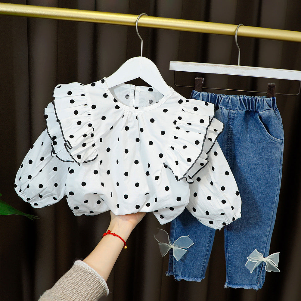 Jeans con fiocchi e Blusa pois  Bimba Chic