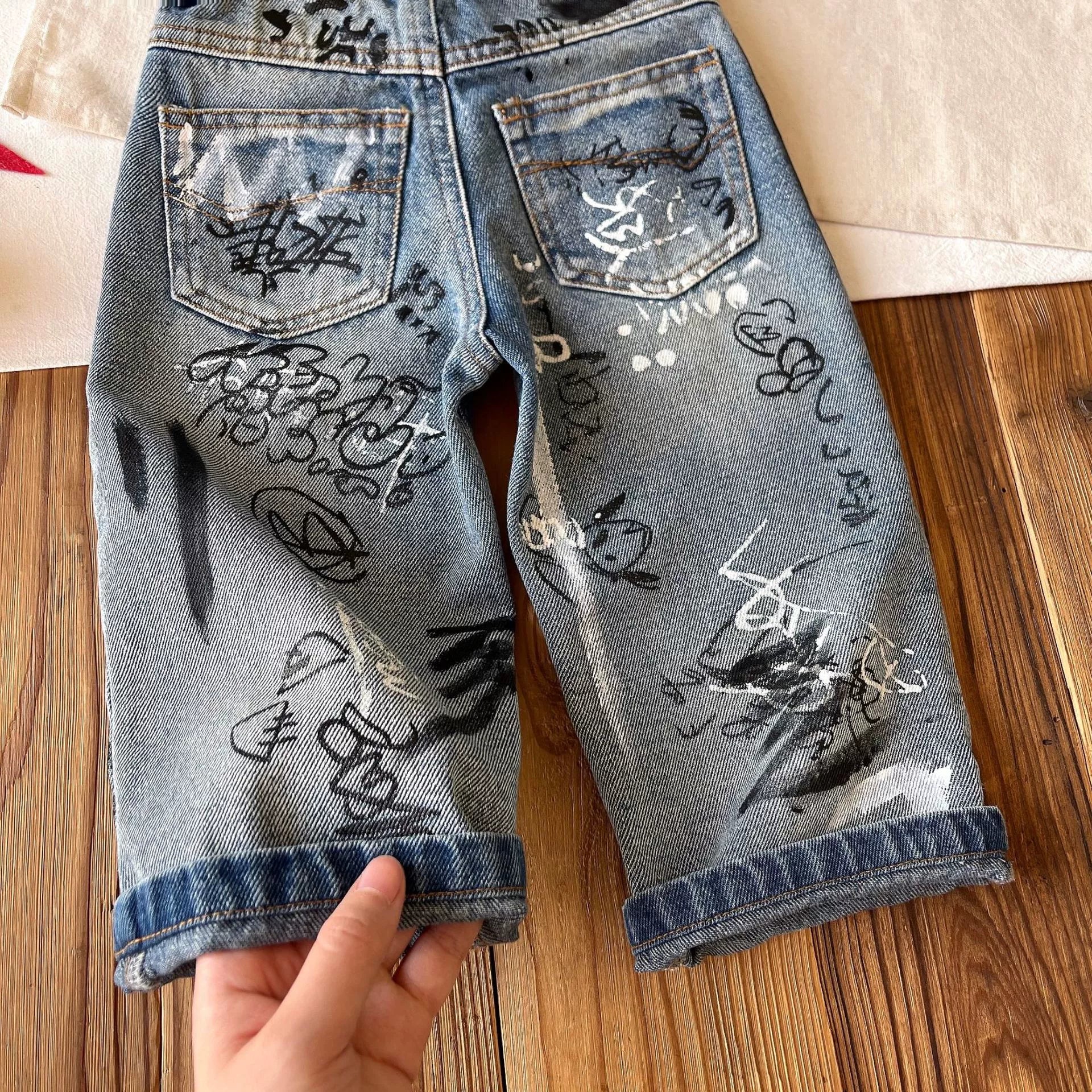 Jeans graffiti grigio Bimbo