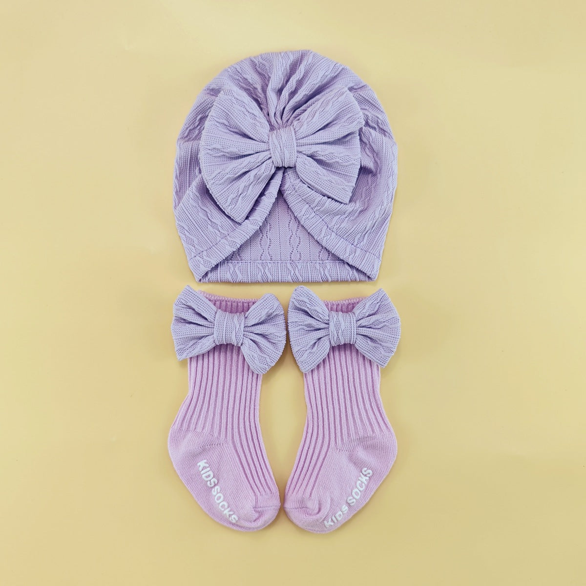 Set Cappellino Turbante + Calzini con Fiocco – Neonato