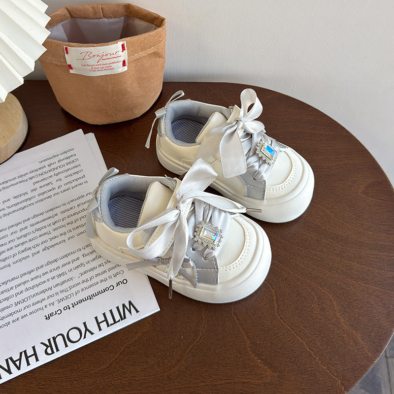 Sneakers Eleganti per Bambina con Fiocco in Raso e Decorazione