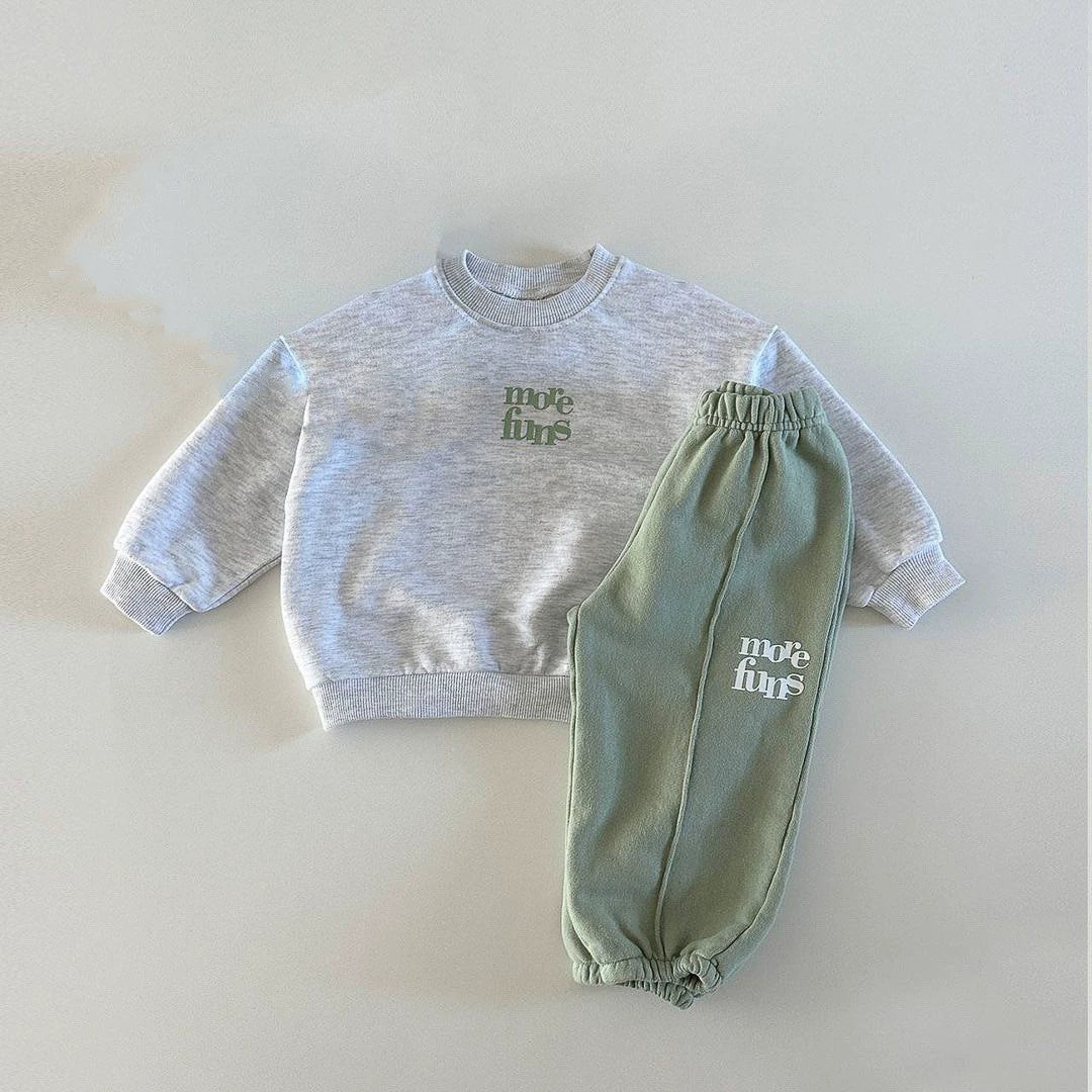 Completo Tuta  Unisex “More Hugs”  Felpa + Jogger in Cotone