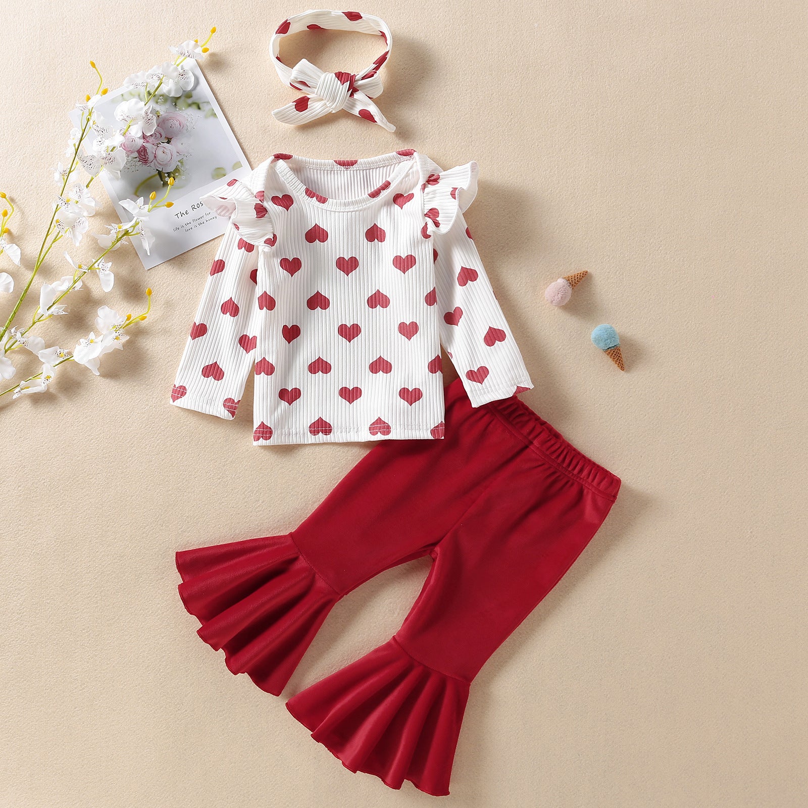 Completo Bambina 3 Pezzi  Maglietta Cuori, Pantaloni con Volant e Fascia Coordinata