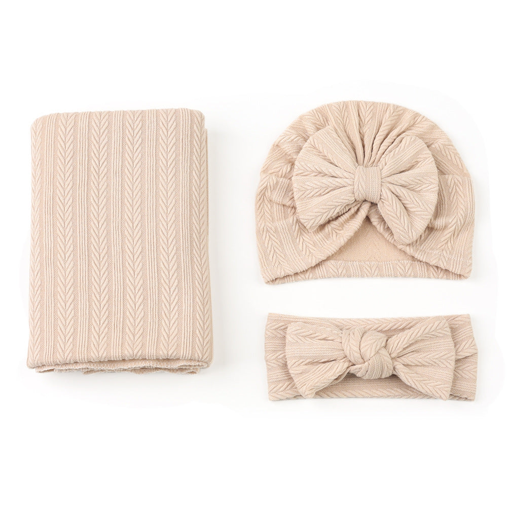 Set  3 Neonati con Coperta Fascia e Cappellino