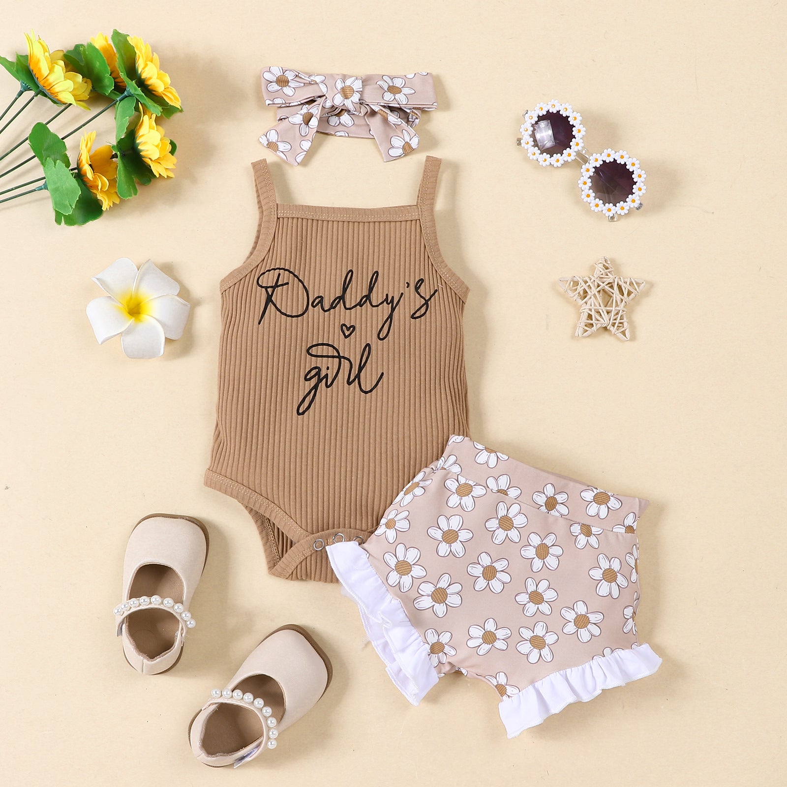 Completo Estivo Neonata  Body "Daddy’s Girl", Shorts a Fiori e Fascia
