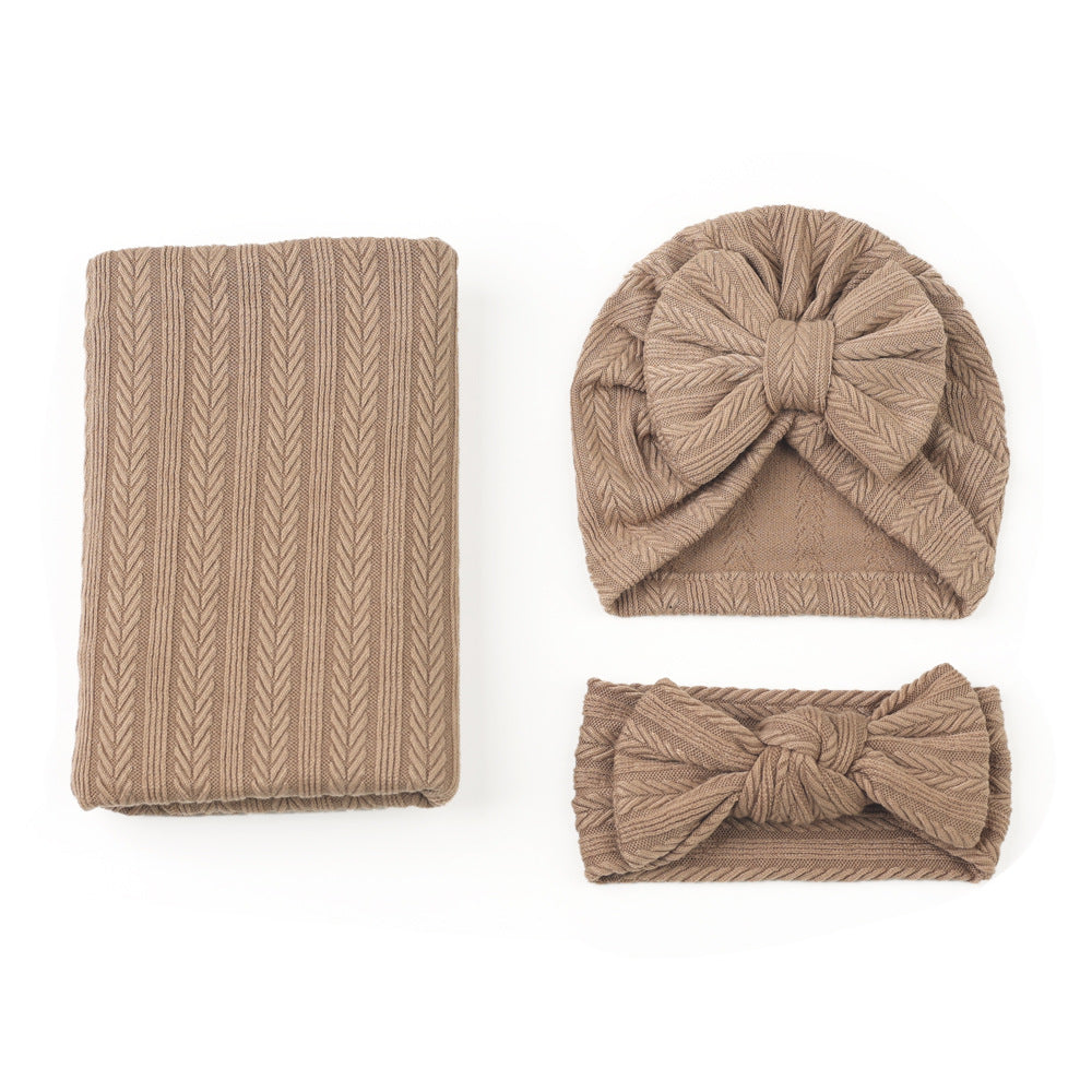 Set  3 Neonati con Coperta Fascia e Cappellino