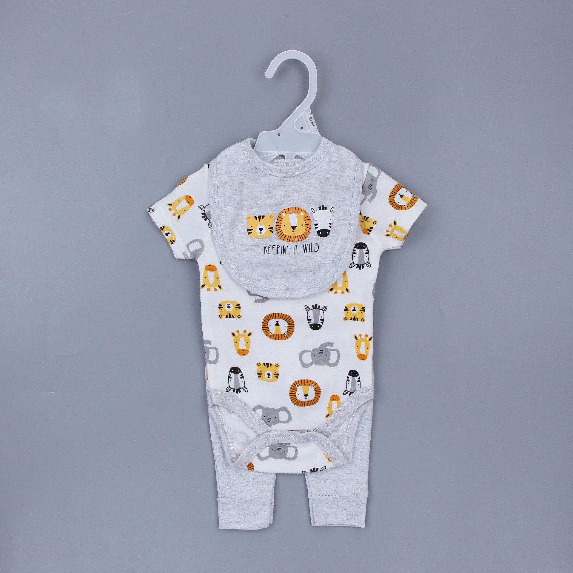 Set Nascita Neutro Bimbo/BImba  3 Pezzi - Body, Bavaglino e Pantaloni "Keepin' It Wild"