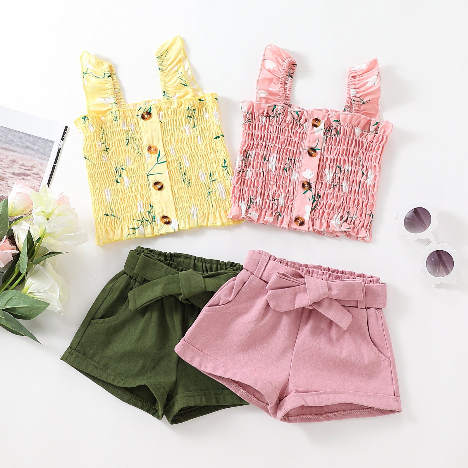 Completo estivo bambina 2 pezzi con top smockato e shorts con fiocco