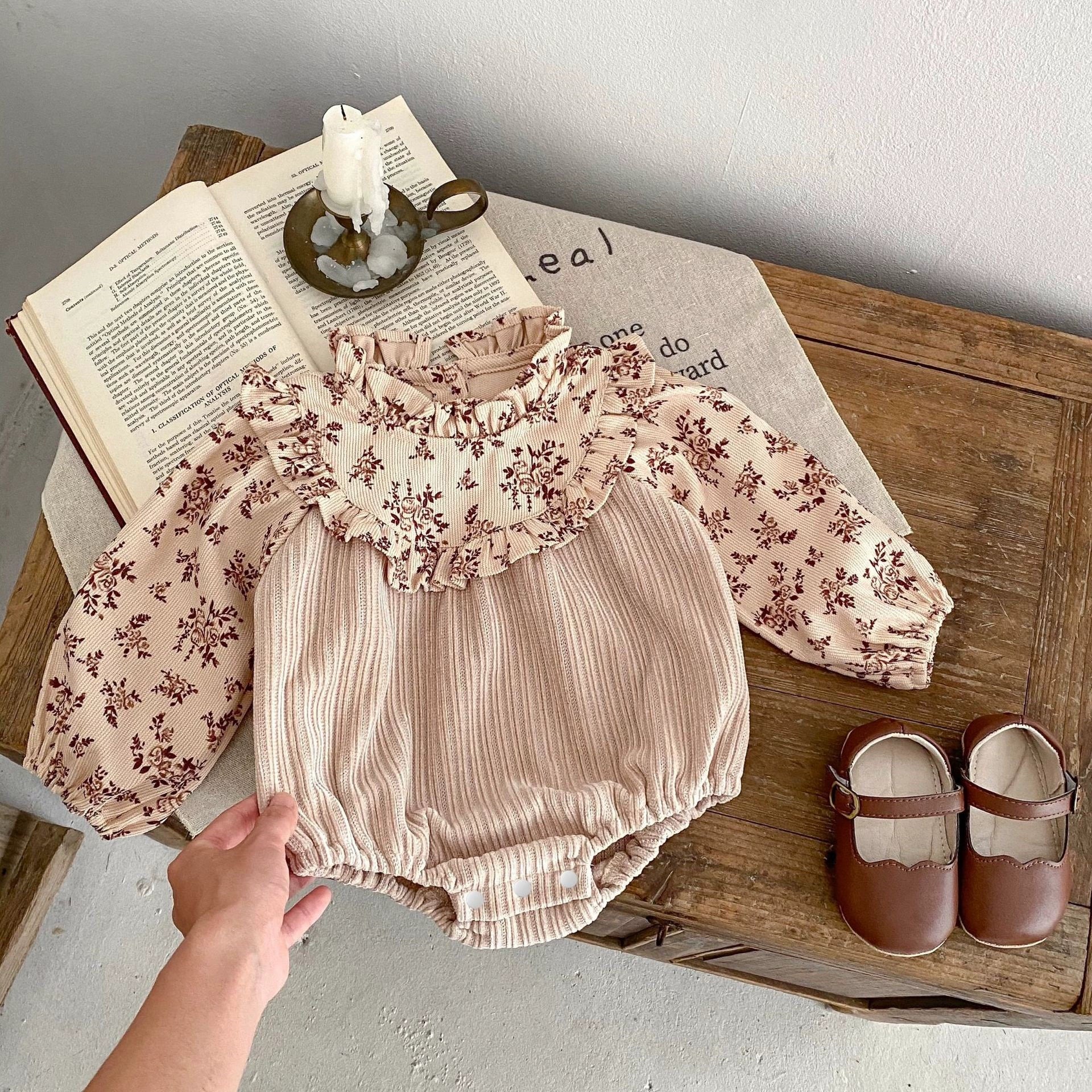 Pagliaccetto Bimba Boho Fiori & Costine – Autunno/Inverno