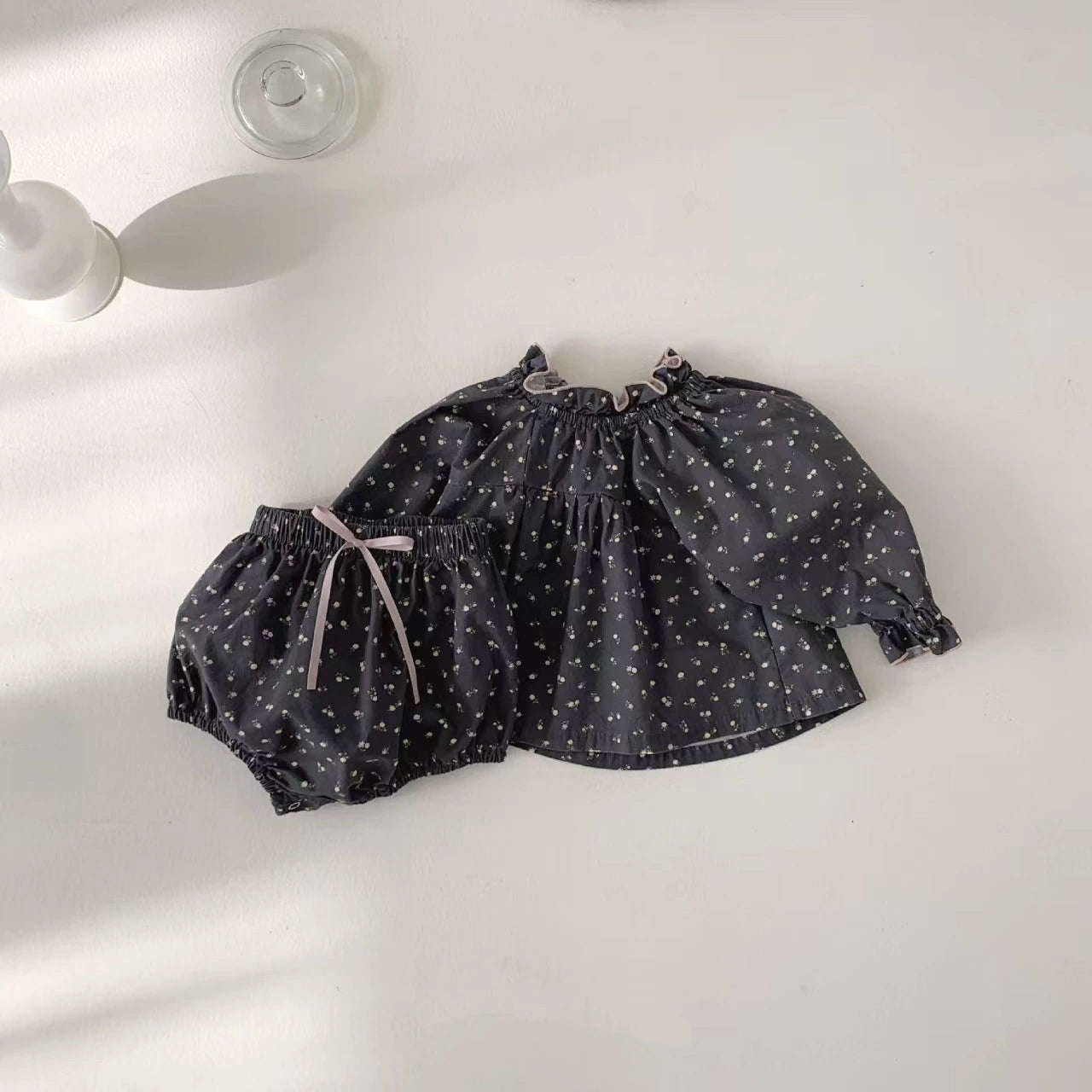 Completo Neonata in Cotone con Blusa e Culotte – Primavera