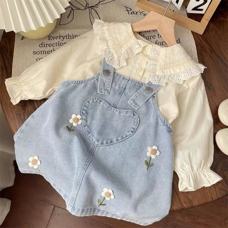 Completo Camicia Pizzo + Salopette Fiori – Primavera