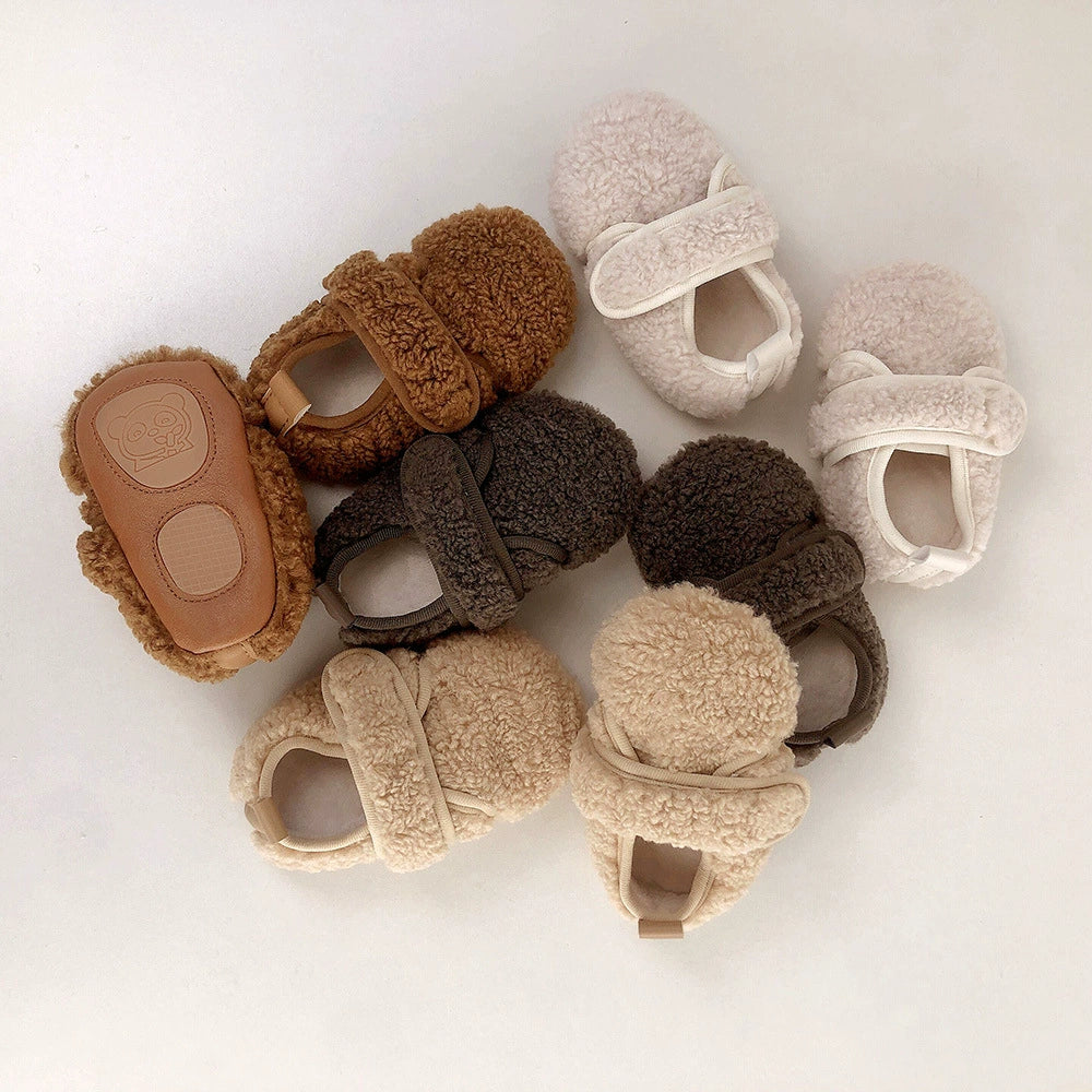 Scarpine Invernali Neonato in Peluche – Calde, Morbide e Antiscivolo