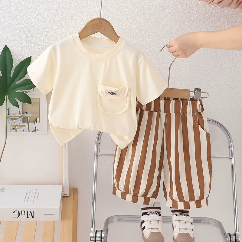 Completo Estivo per Bambini – Stile e Comfort per Ogni Avventura