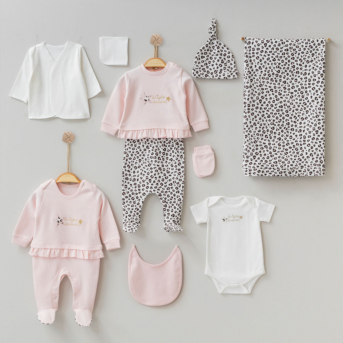 Set Neonata 10 Pezzi - Dolce Sogno Rosa con Stampa Animalier Cotone